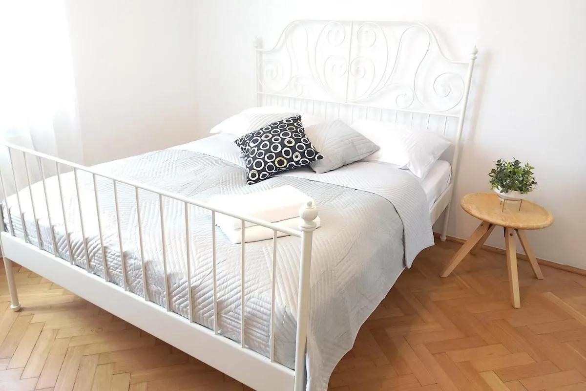 Old Town - 2 Bedrooms Soltyka Str S6 Krakow 0*,  Poland