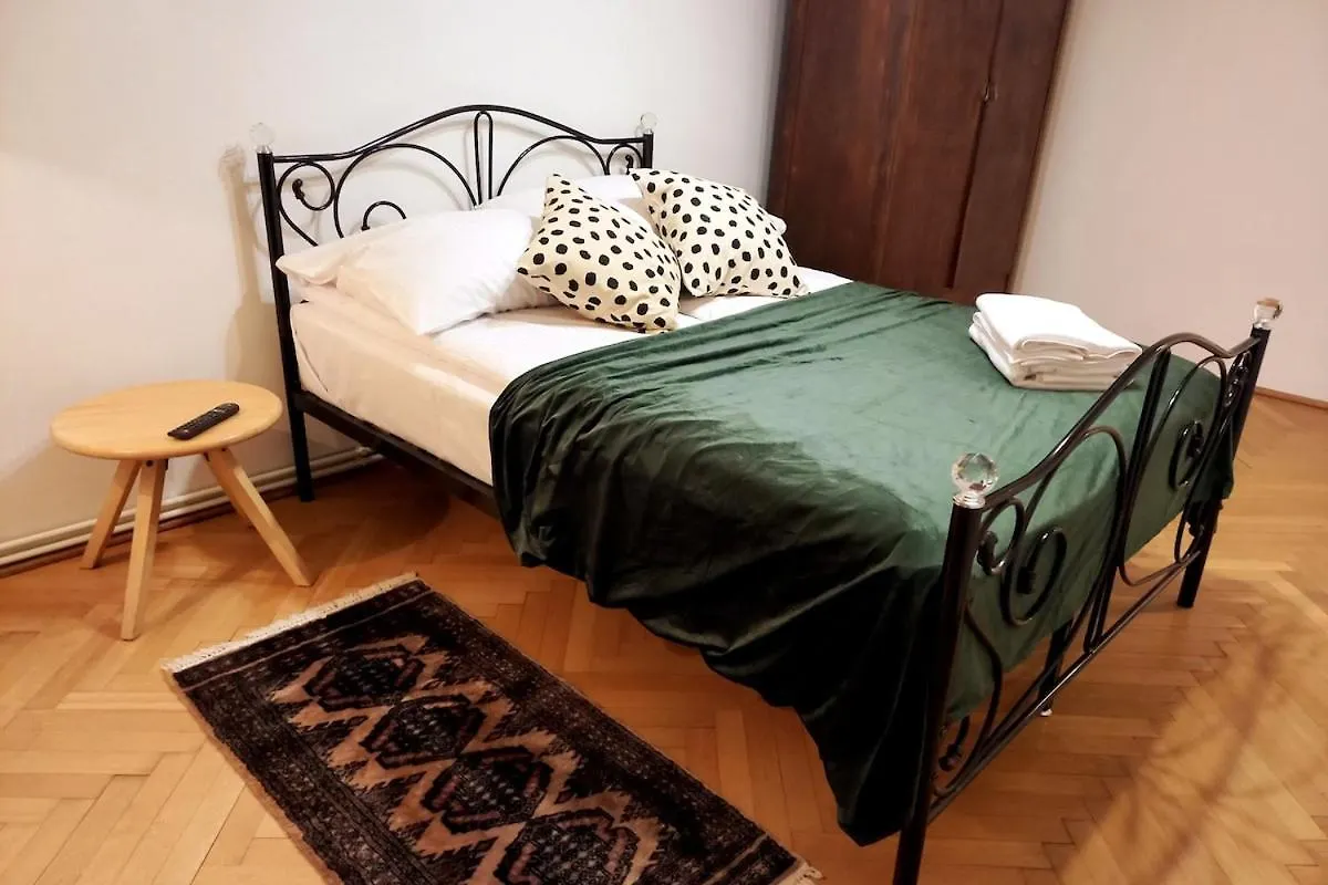 Apartment Old Town - 2 Bedrooms Soltyka Str S6 Krakow Poland