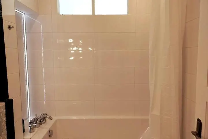 Apartment Old Town - 2 Bedrooms Soltyka Str S6 Krakow Poland