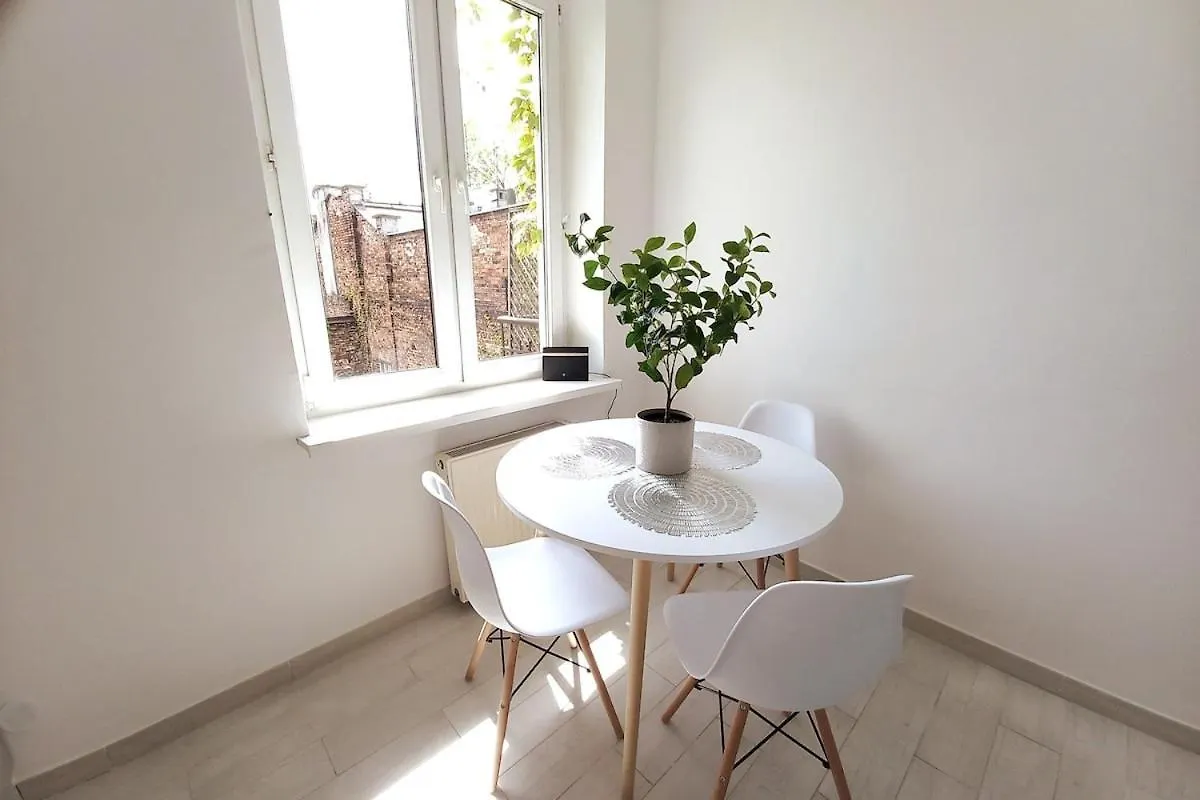 Apartment Old Town - 2 Bedrooms Soltyka Str S6 Krakow